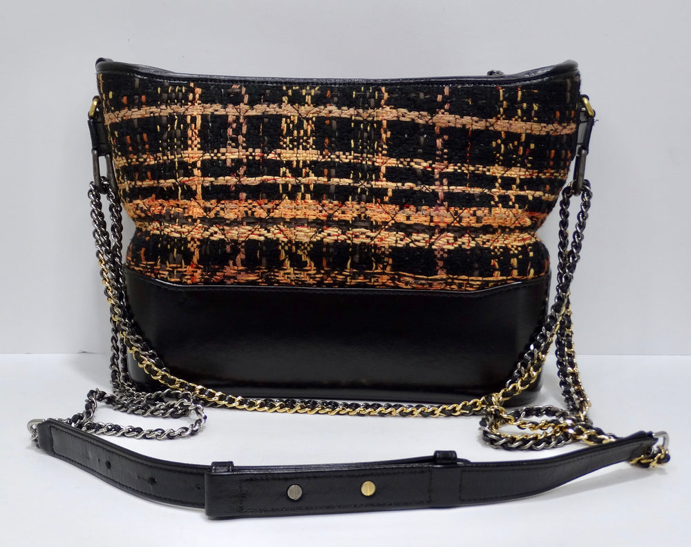 Chanel Pre-owned Medium Gabrielle Tweed Shoulder Bag - Black