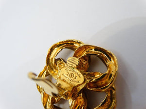 1980s Chanel Gold Chain Clip On Earrings