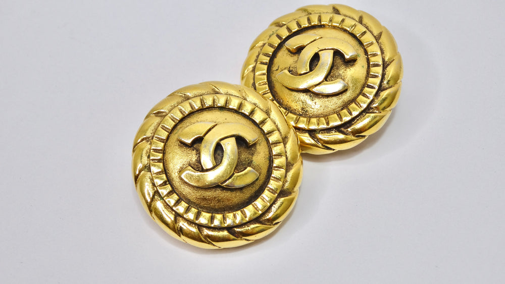 Chanel Brooch Metal Gold Color - Gem