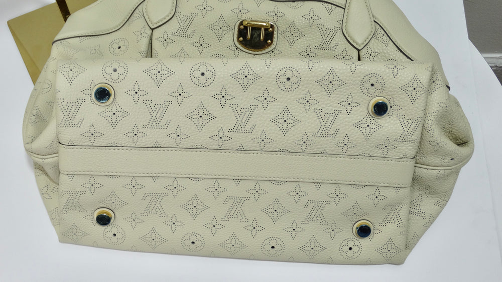 White Louis Vuitton Monogram Mahina Cirrus MM Tote Bag – Designer