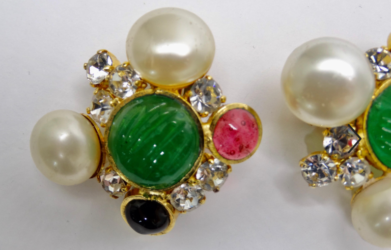Chanel 70s Pearl Cluster Clip Earrings - Vintage Lux